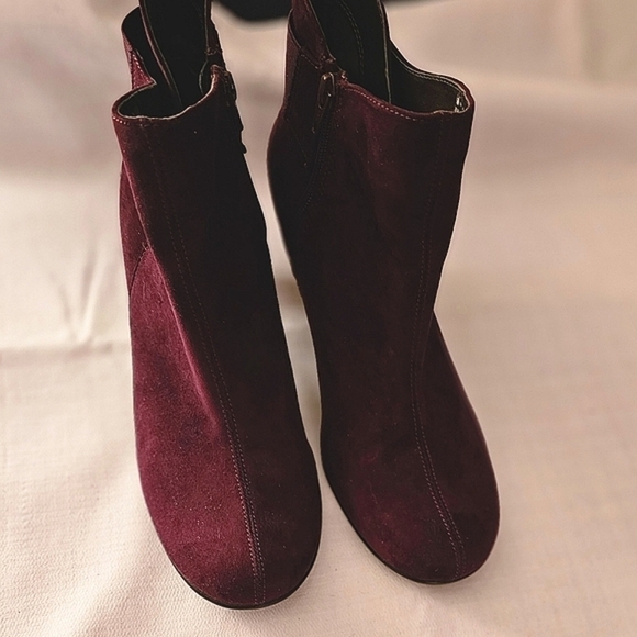 Shoes - Aerosols Booties NWOT